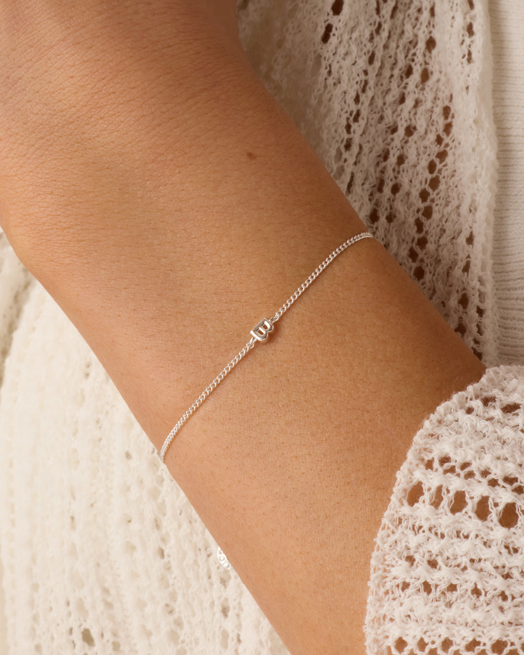 Wilder Mini Alphabet Bracelet || option:: Silver Plated, B