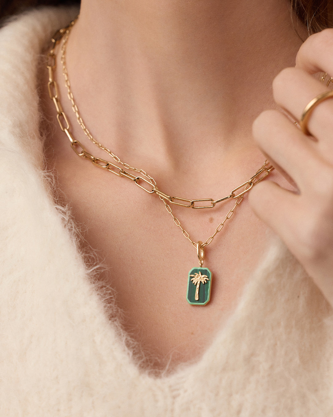 Power Gemstone Parker
Charm Necklace Travel || option::18k Gold Plated, Malachite - Travel