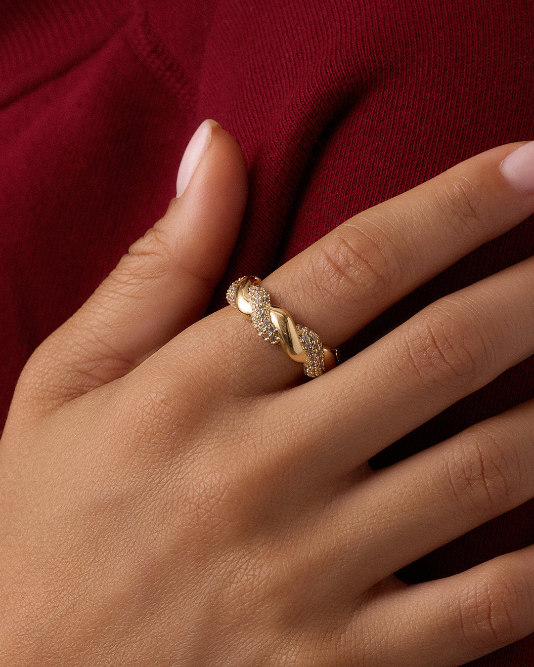 Crew Shimmer Ring || option::18k Gold Plated