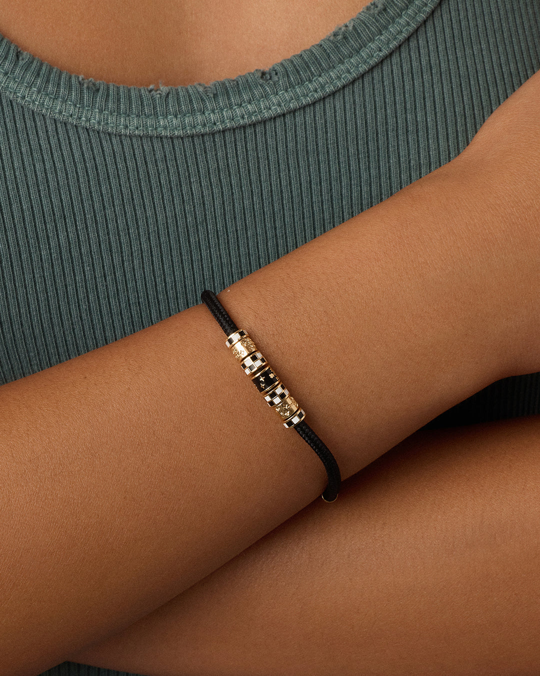 Lose Yourself Paracord Bracelet || option::18k Gold Plated
