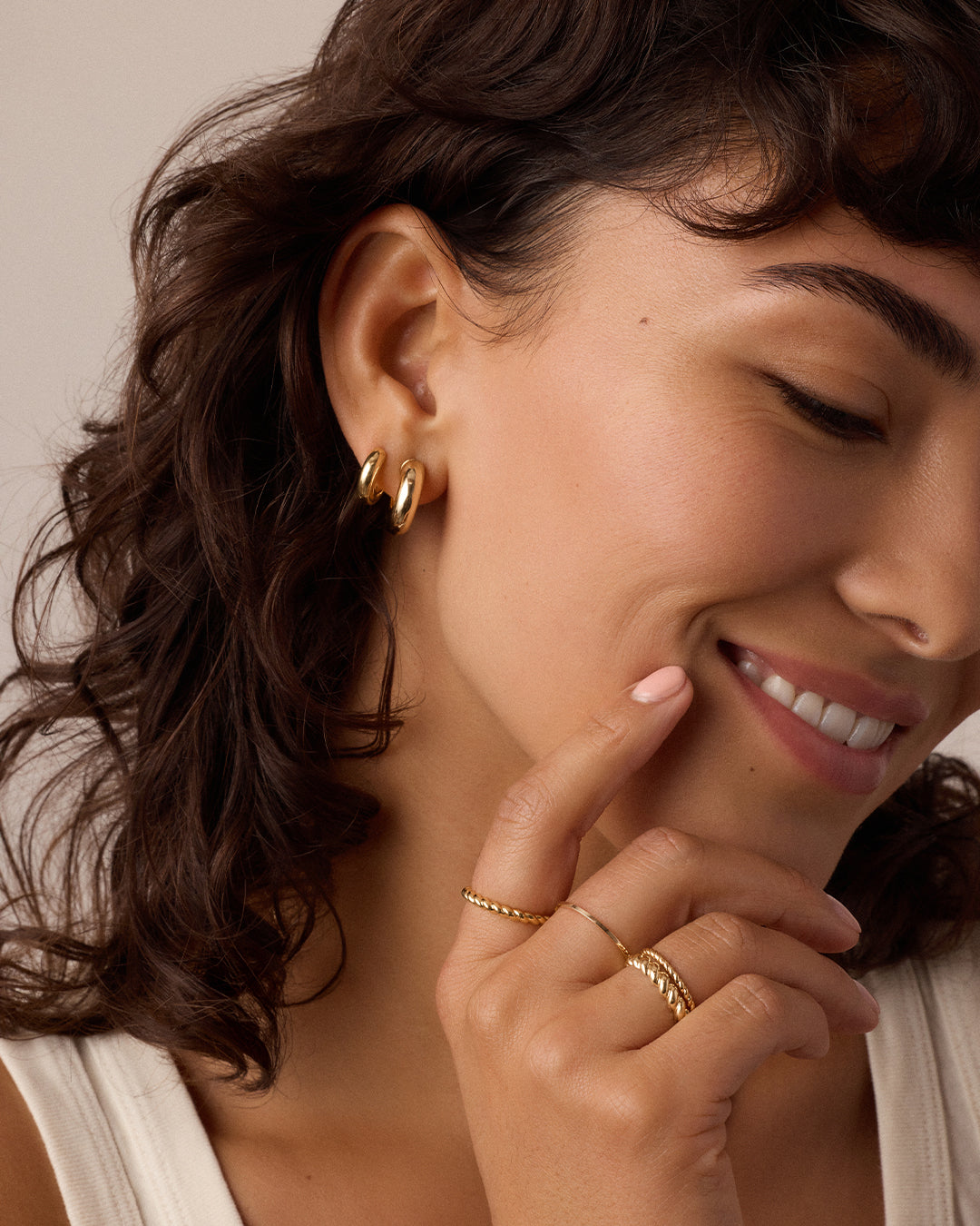 Lou Hoops chunky hoops bold hoop earrings || option::18k Gold Plated