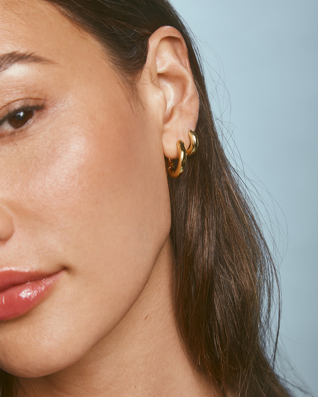 Lou Hoops chunky hoops bold hoop earrings || option::18k Gold Plated