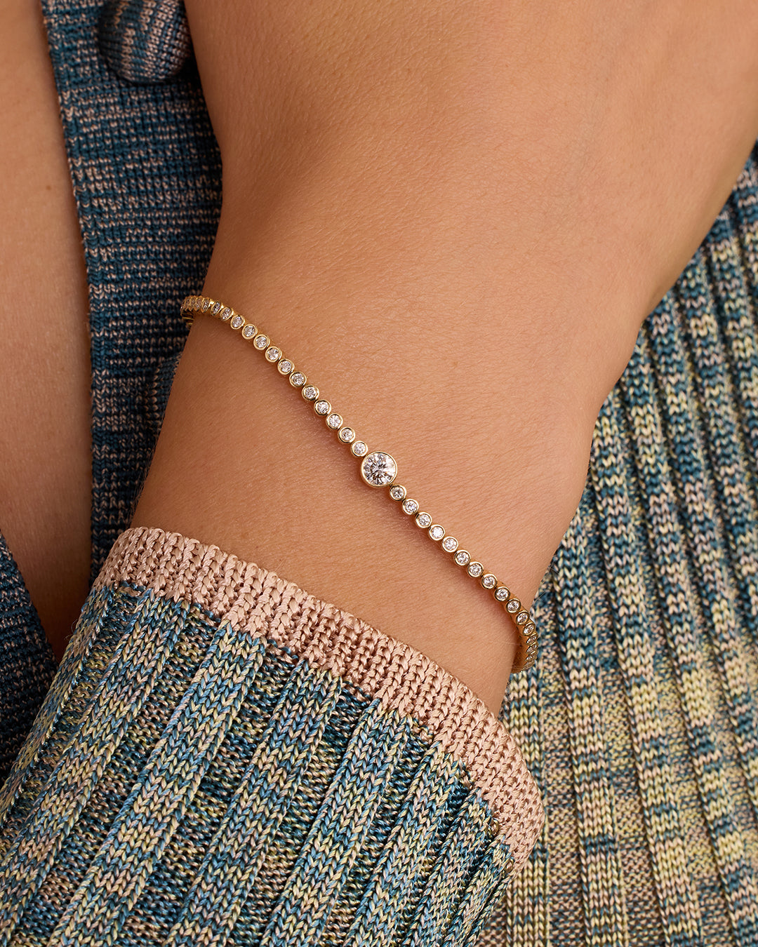 Lab Grown Diamond Circle Charm Tennis Bracelet || option::14k Solid Gold, 6.5 in.