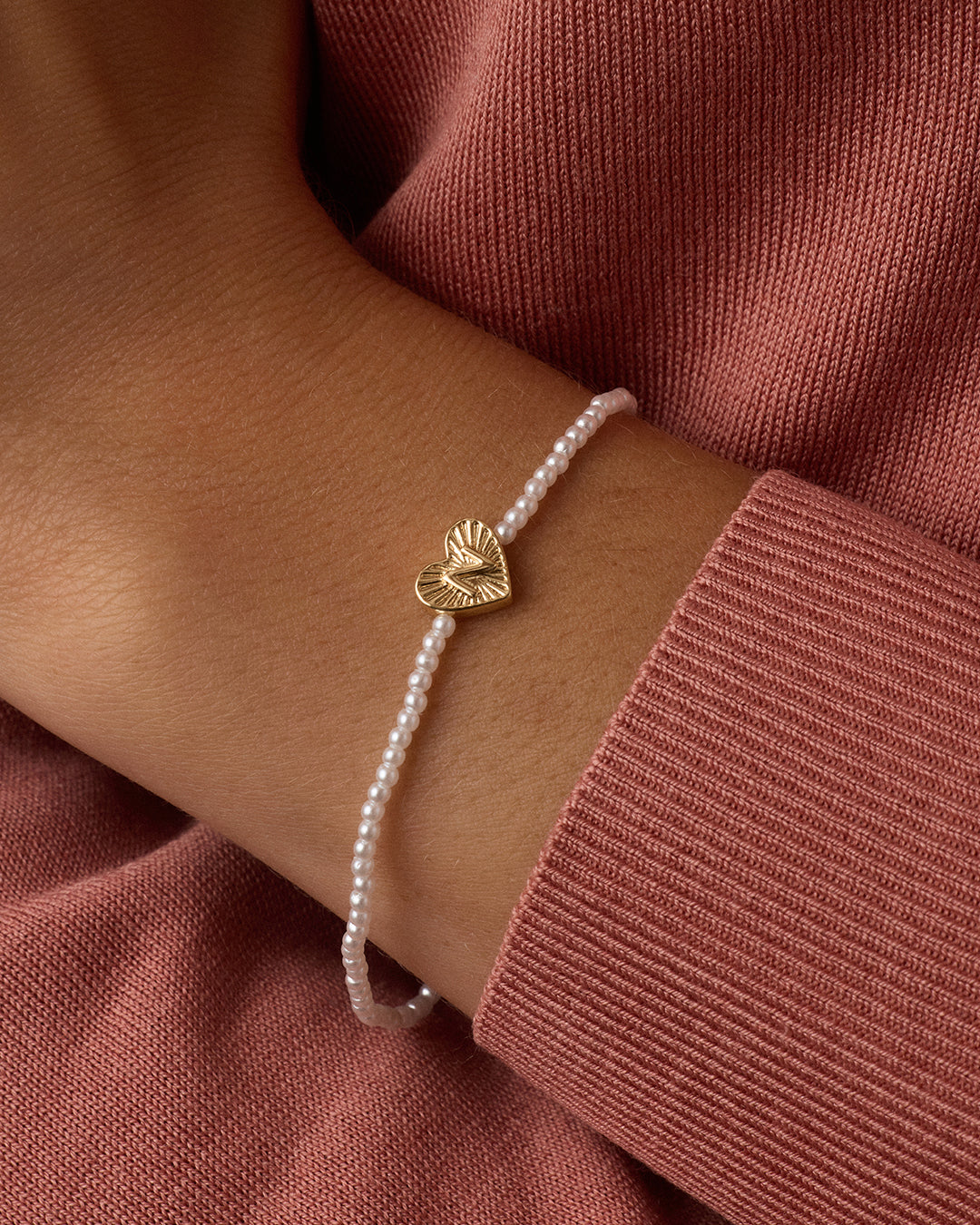 Pearl Vintage Heart Alphabet Bracelet || option::18k Gold Plated, N