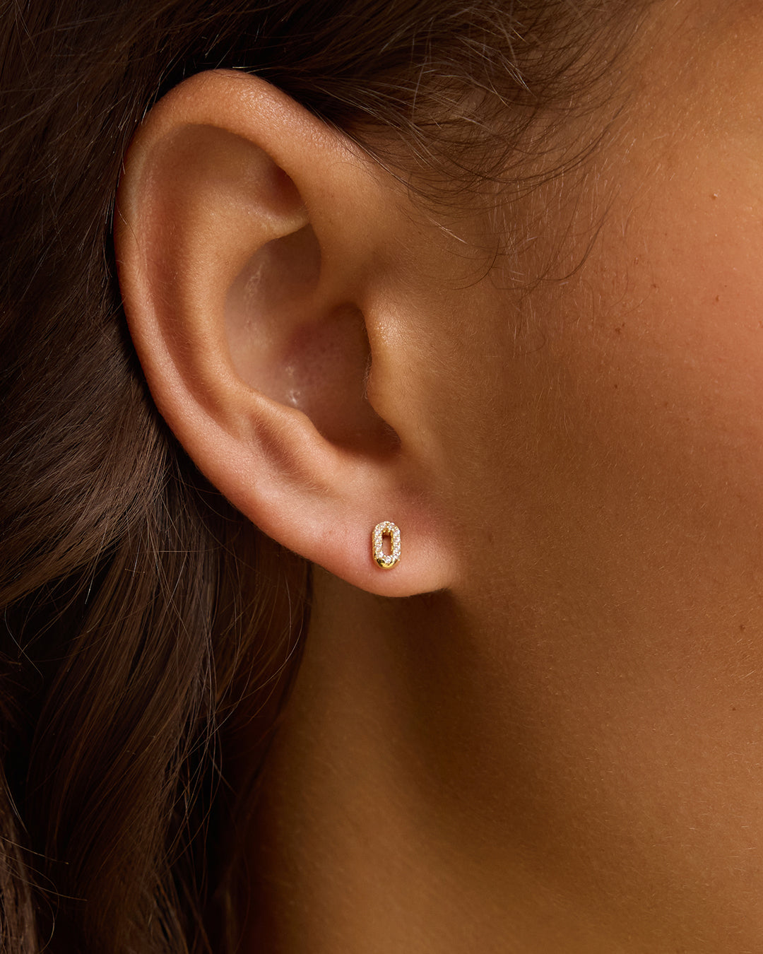 Wilder Shimmer Alphabet Single Stud || option::18K Gold Plated, O