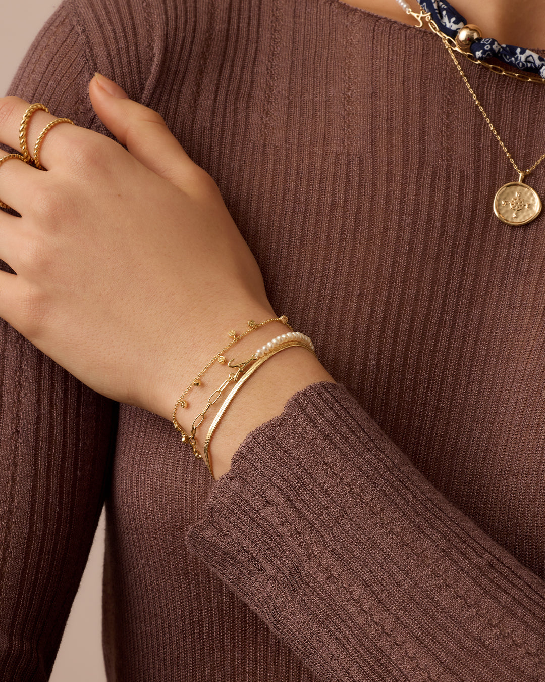 Lou Pearl Alphabet Bracelet || option::18K Gold Plated, H