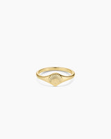 Scallop Mini Signet Ring