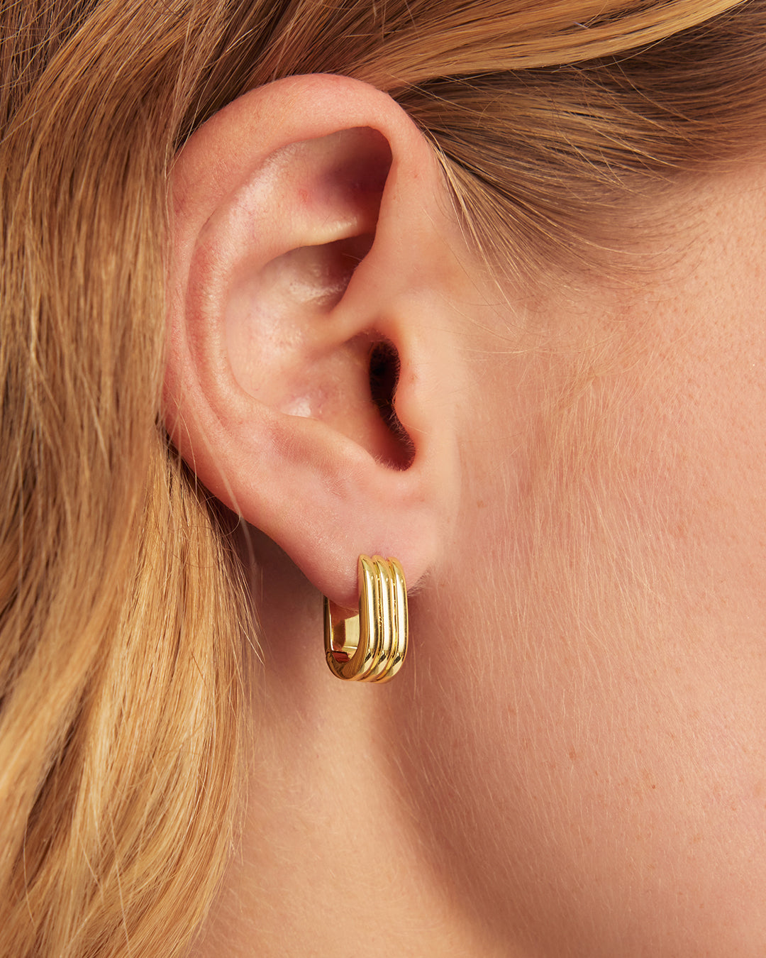 Melrose Link Huggies || option::18K Gold Plated