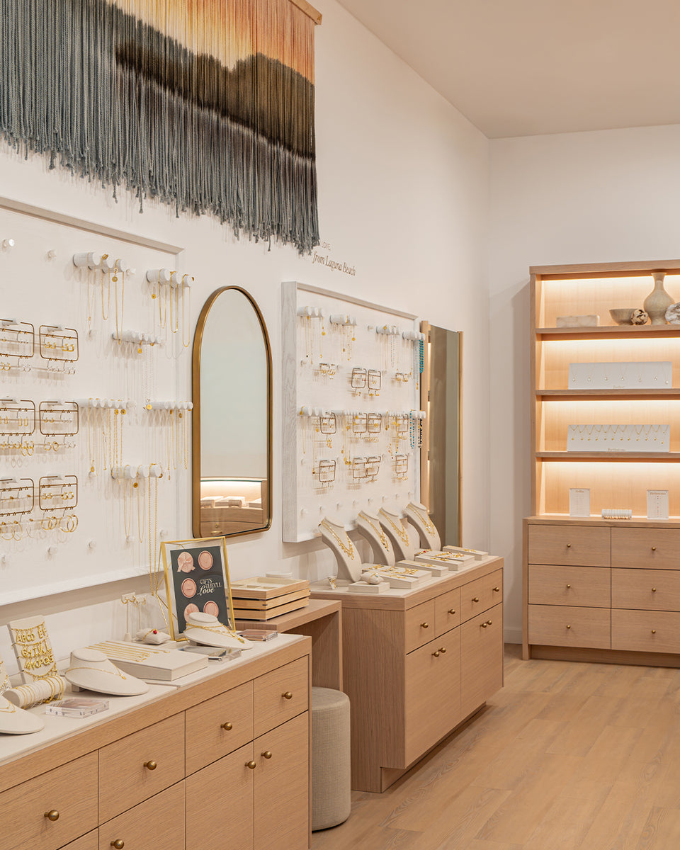 inside of Woodlands TX store