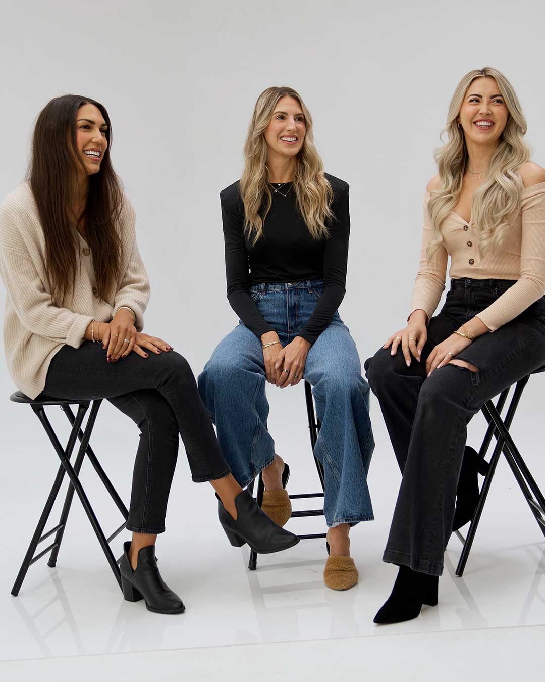 3 women connecting