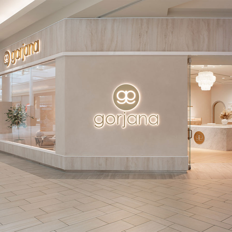 Exterior Burlington, MA store