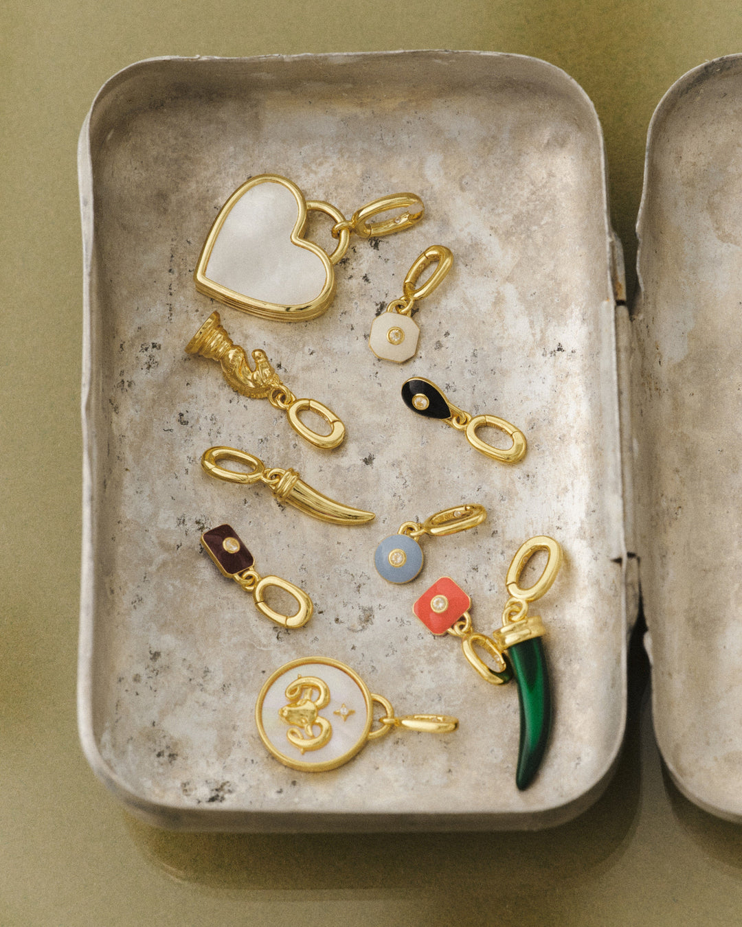 Knight Charm || option::18K Gold Plated