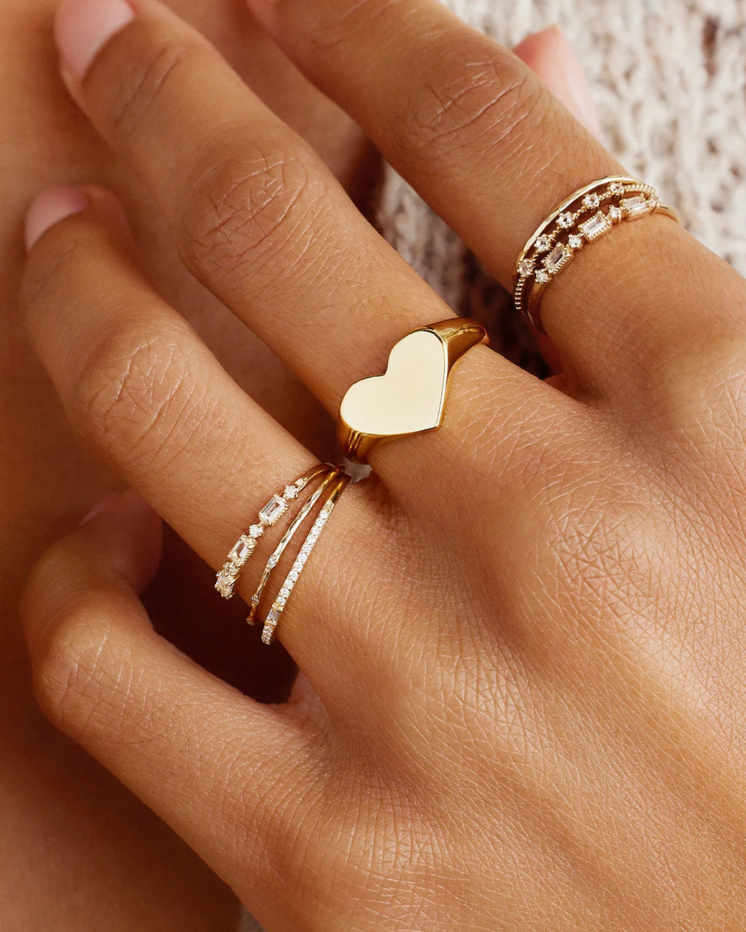 LouiseHeart Signet RingGold PlatedHeart ring || option::Gold Plated