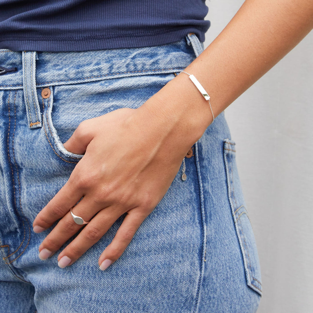 Silver plated signet ring || option::Silver Plated